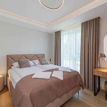 Lejlighed Modern 2-Bedroom Apartment With Free Parking By Eiro Kaunas