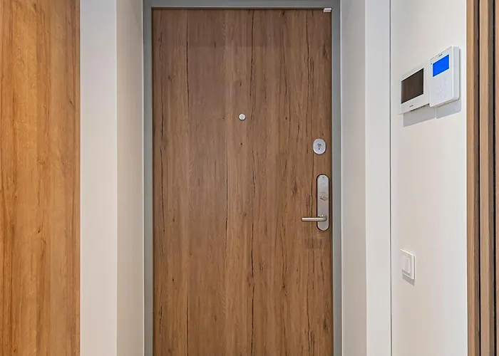 Modern 2 Bd By Domvia Appartement