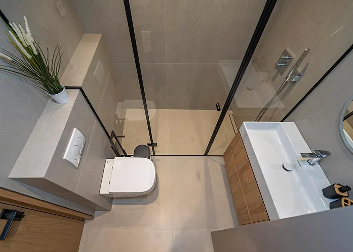 Modern 2 Bd By Domvia *