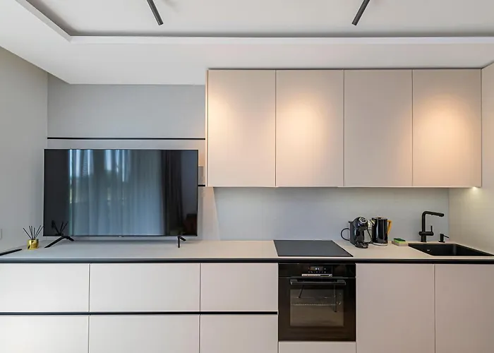 Modern 2 Bd By Domvia